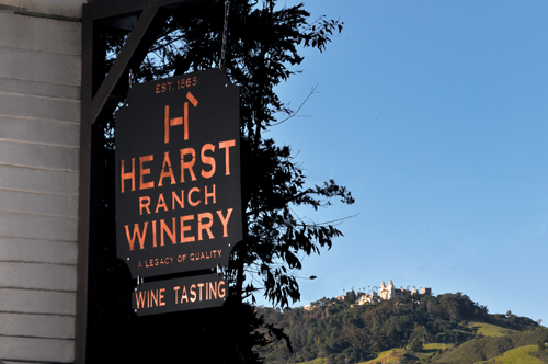 Hearst Sign and Castle mod