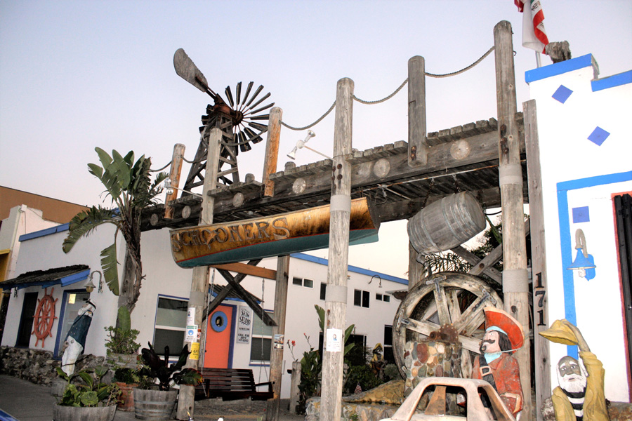 schooners dining in cayucos