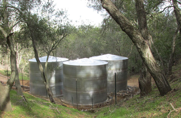 galvanized water storage tanks