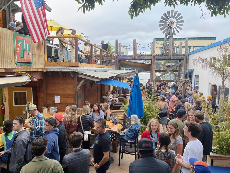 Schooners Cayucos