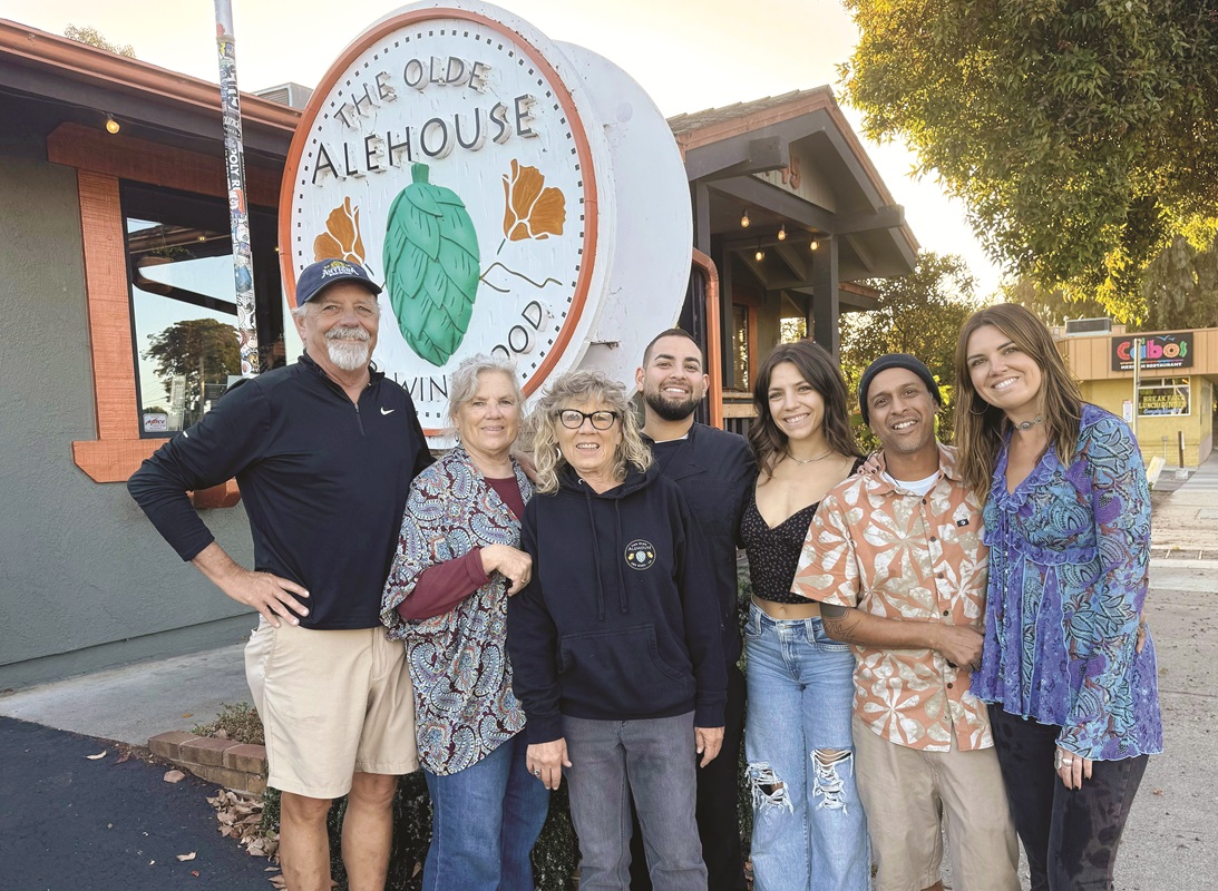 music, dancing, food and drink Los Osos Olde Alehouse